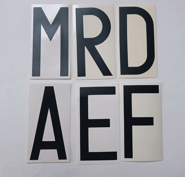 LETTERE & NUMERI ADESIVI 8CM